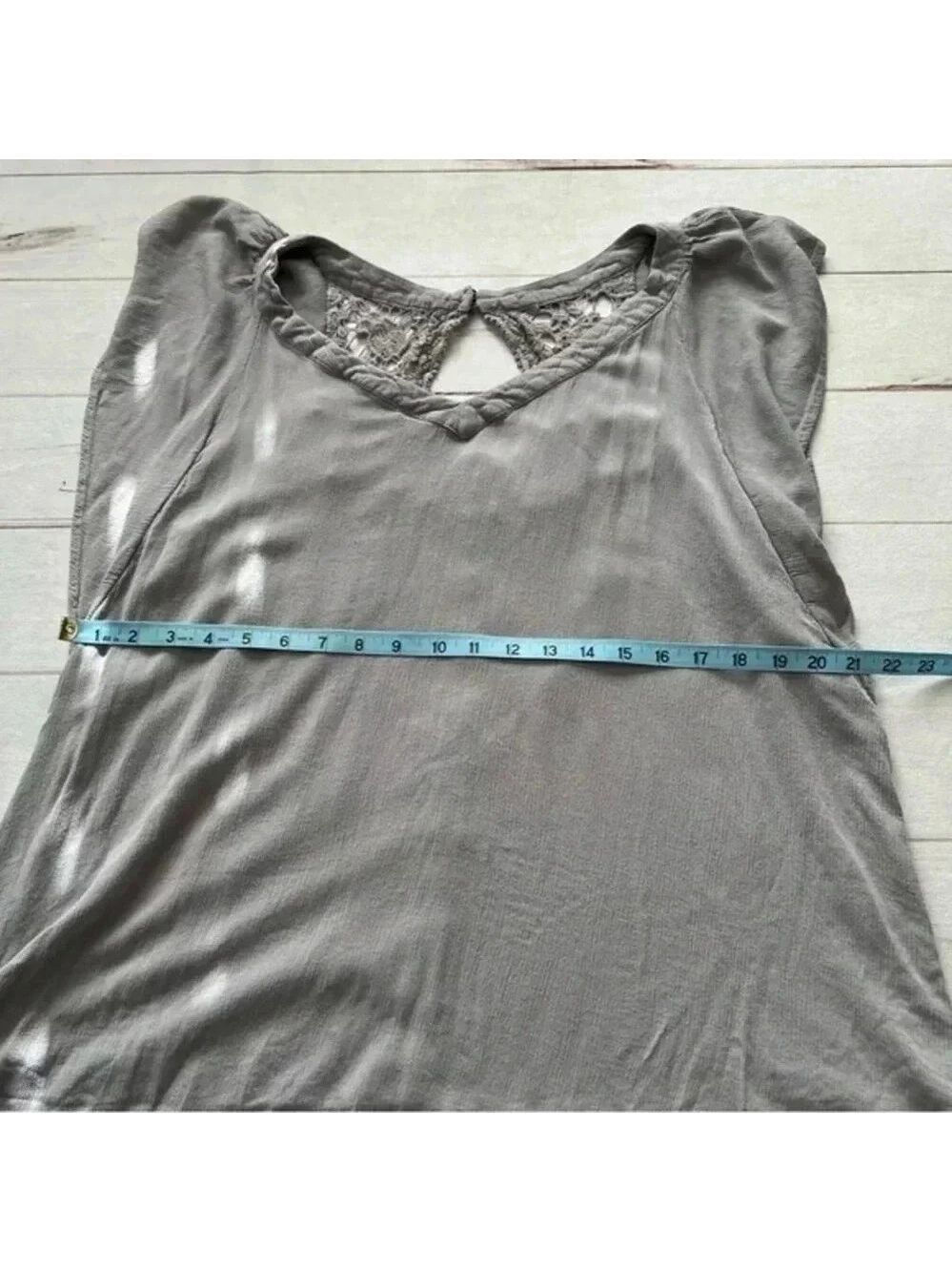 Torrid women exclusive of lace trim gray top size 1 - Picture 6 of 10